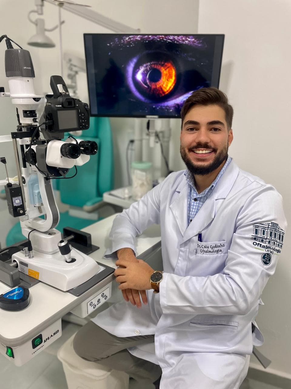 Dr. Caio Godinho Caldeira