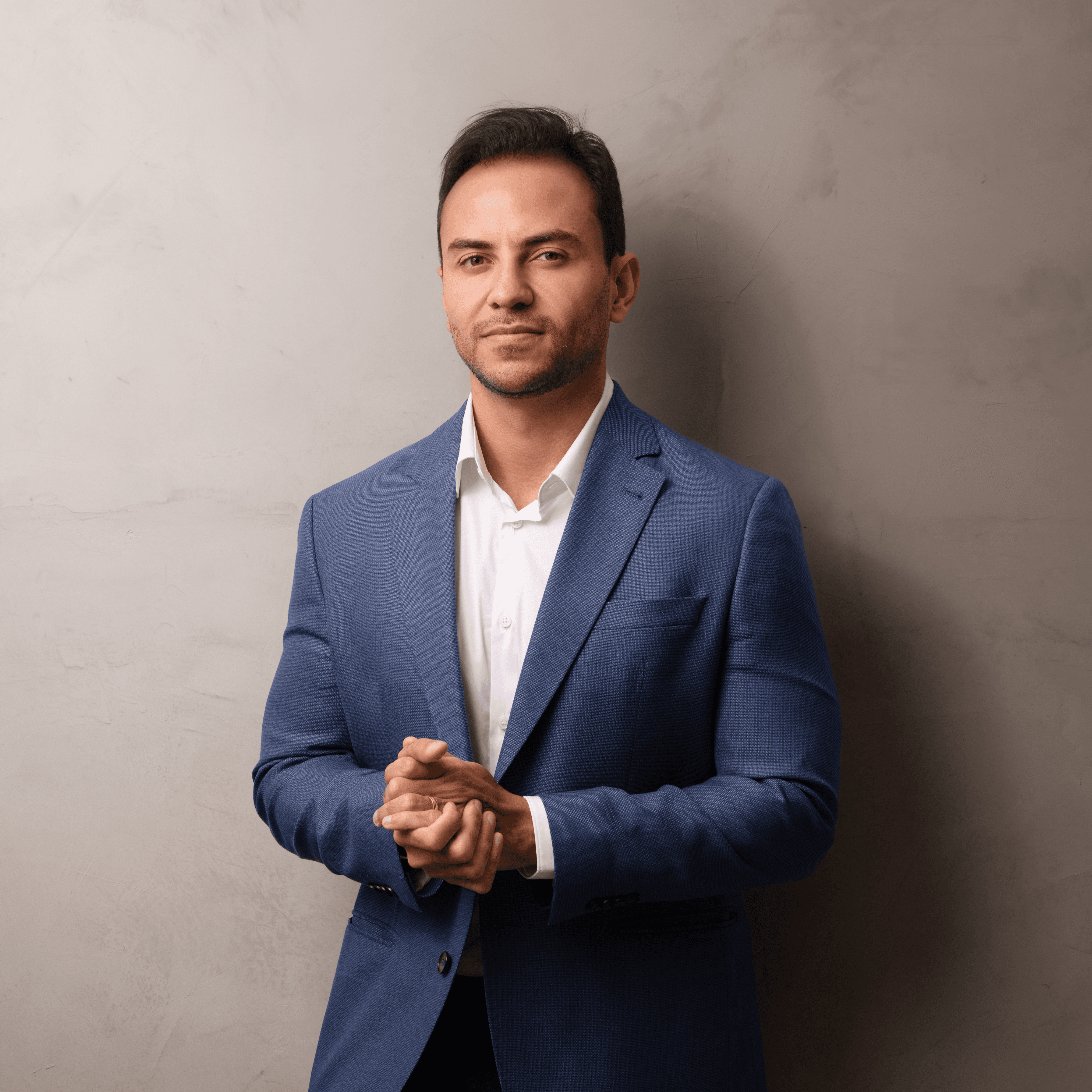 Dr. Raphael Coelho Santos